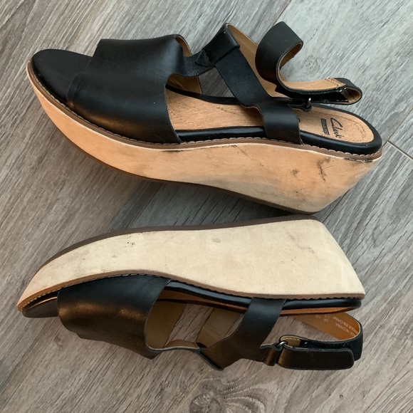 Clarks Collection Wedge Sandals Black Leather T Strap Platform Size 6 - Picture 9 of 9